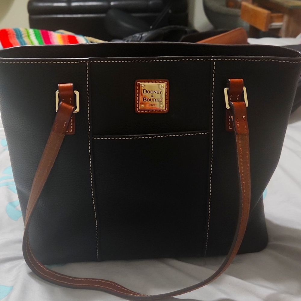 Dooney&Bourke black purse